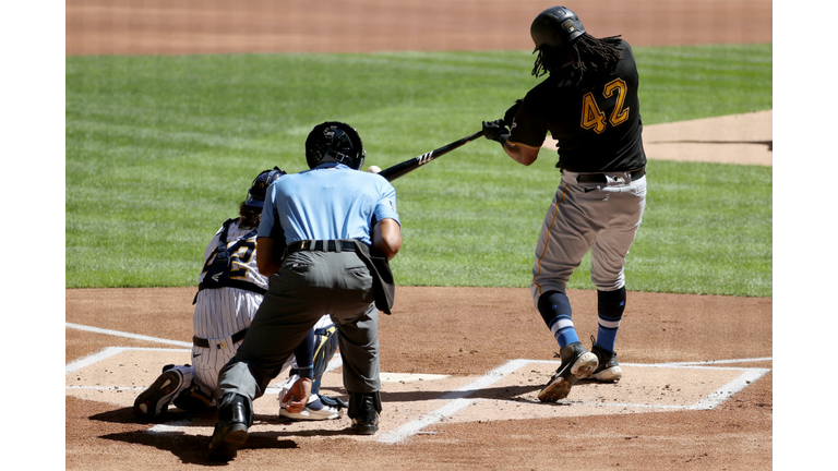 Pittsburgh Pirates  v Milwaukee Brewers