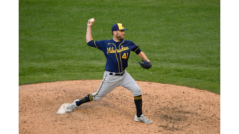 Milwaukee Brewers v Chicago Cubs