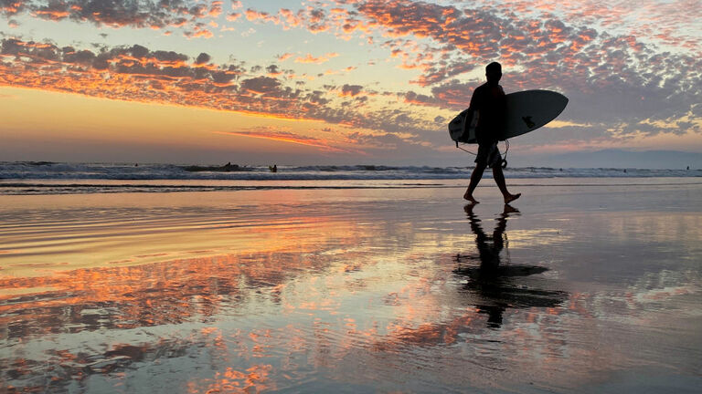 TOPSHOT-US-WEATHER-BEACH-HEAT