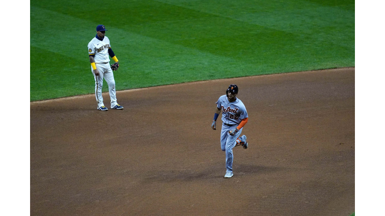 Detroit Tigers v Milwaukee Brewers
