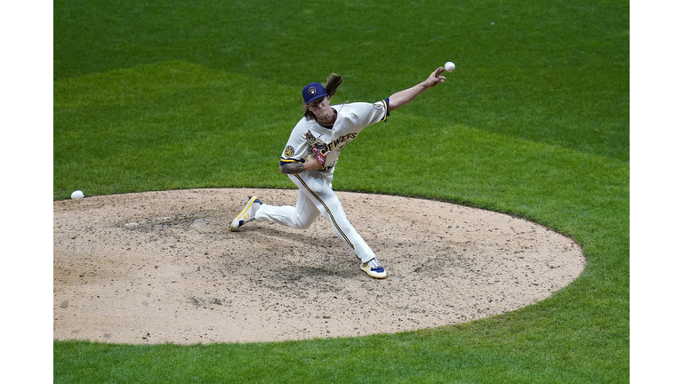 Detroit Tigers v Milwaukee Brewers