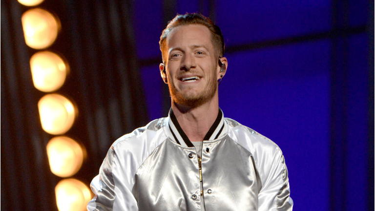 FGL's Tyler Hubbard Takes A Tumble Trying To Ride His Scooter In A Cast