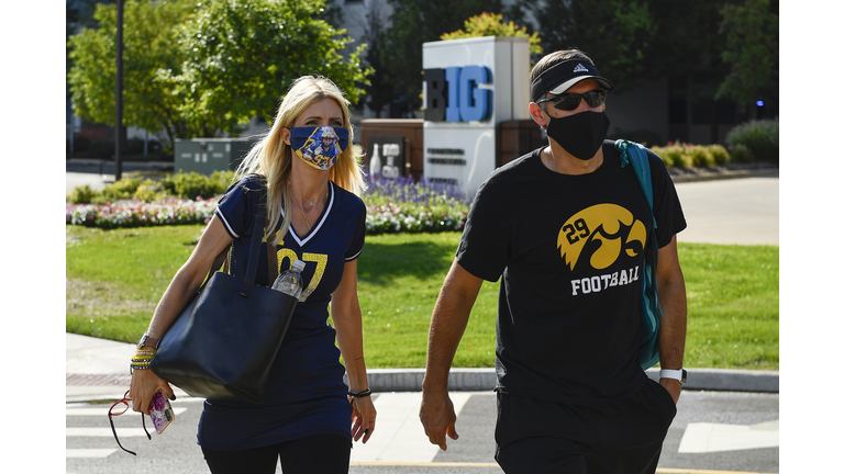 Parents of Big Ten Football Players Protest Conference Decision to Postpone Football Season