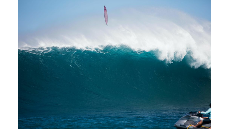 SURFING-JAWS-PEAHI-CHALLENGE