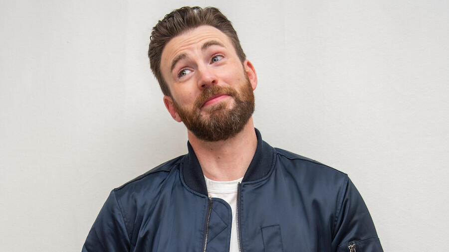 Chris Evans Breaks Silence After Leaking His Nude Photo By Accident IHeart