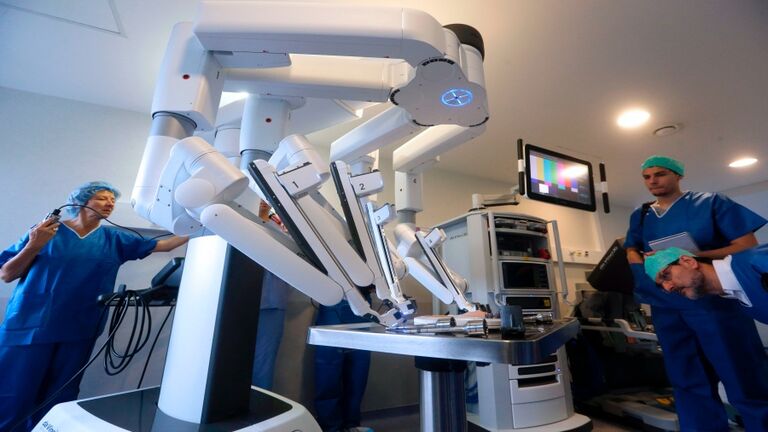HEALTH-SURGERY-CANCER-ROBOTICS
