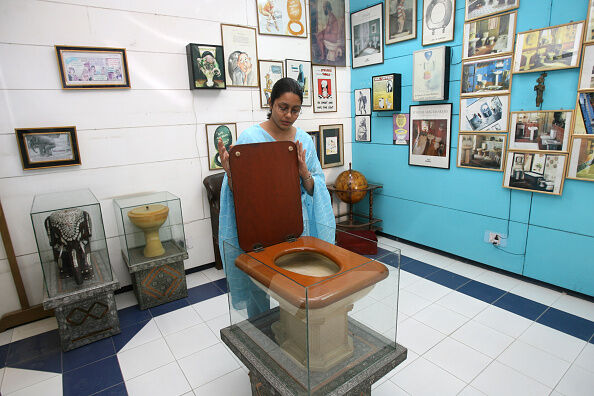 INDIA-MUSEUM-TOILET