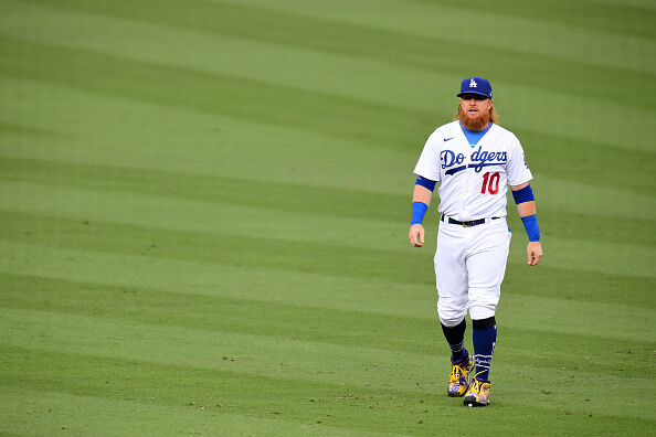 Dave Roberts does not want Dodgers players mic'd up during game