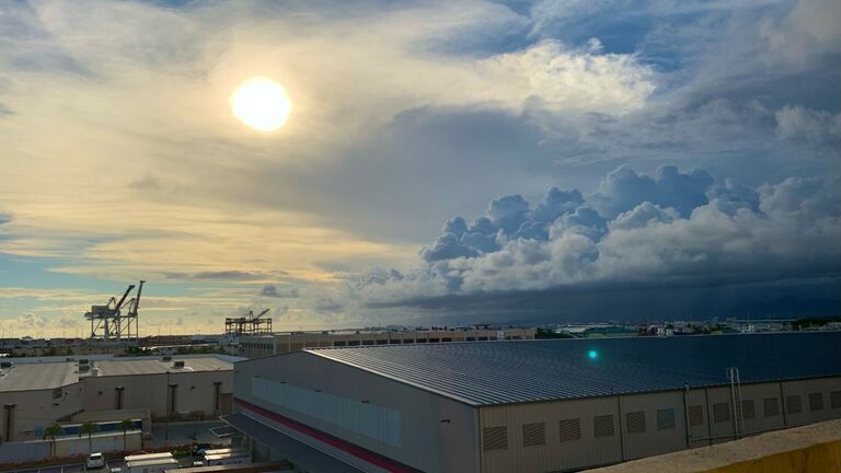 Rain clouds moving over West side of Oahu