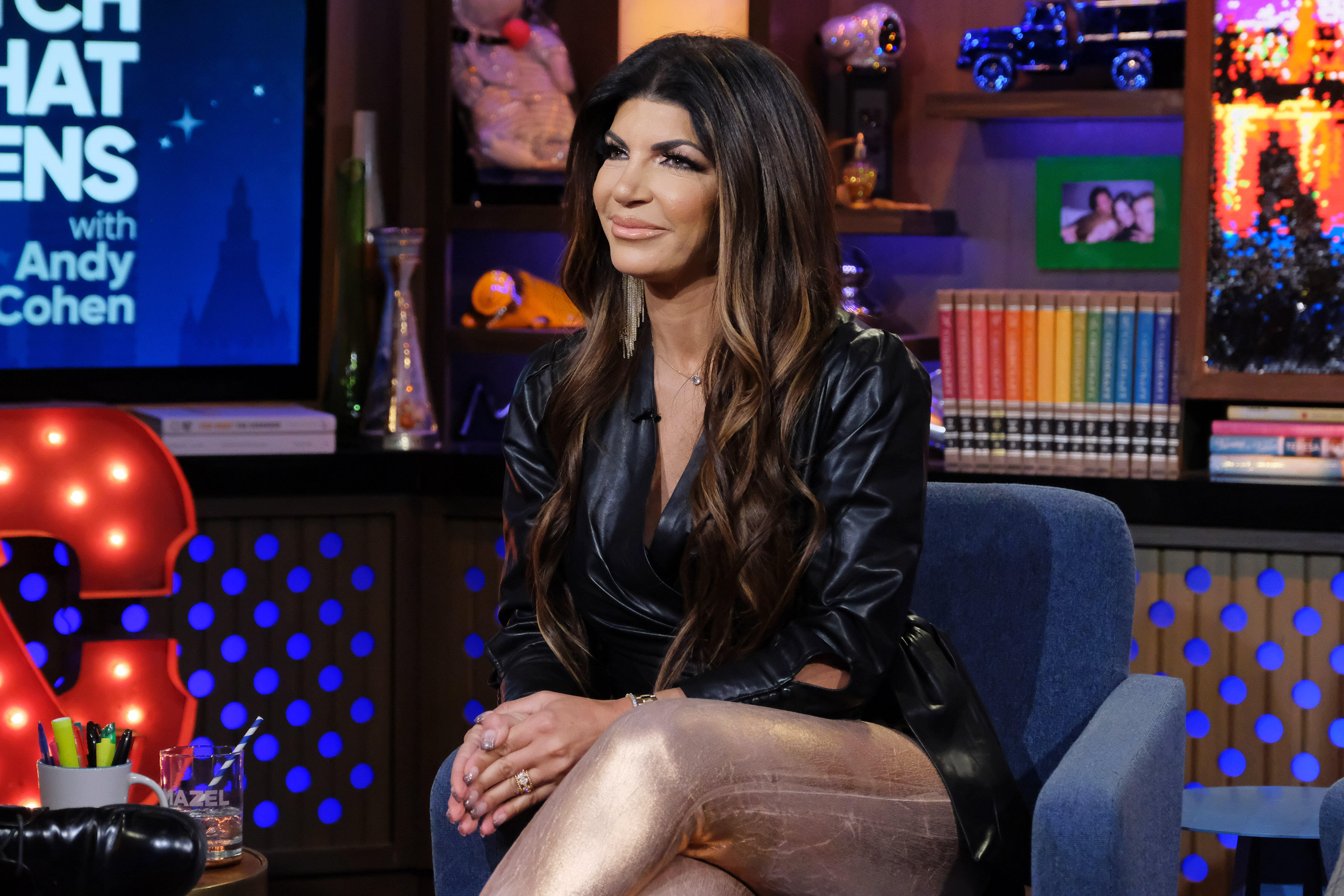 Teresa Giudice Faces Backlash For Daughter S Mask Less 16th Birthday Party Iheart