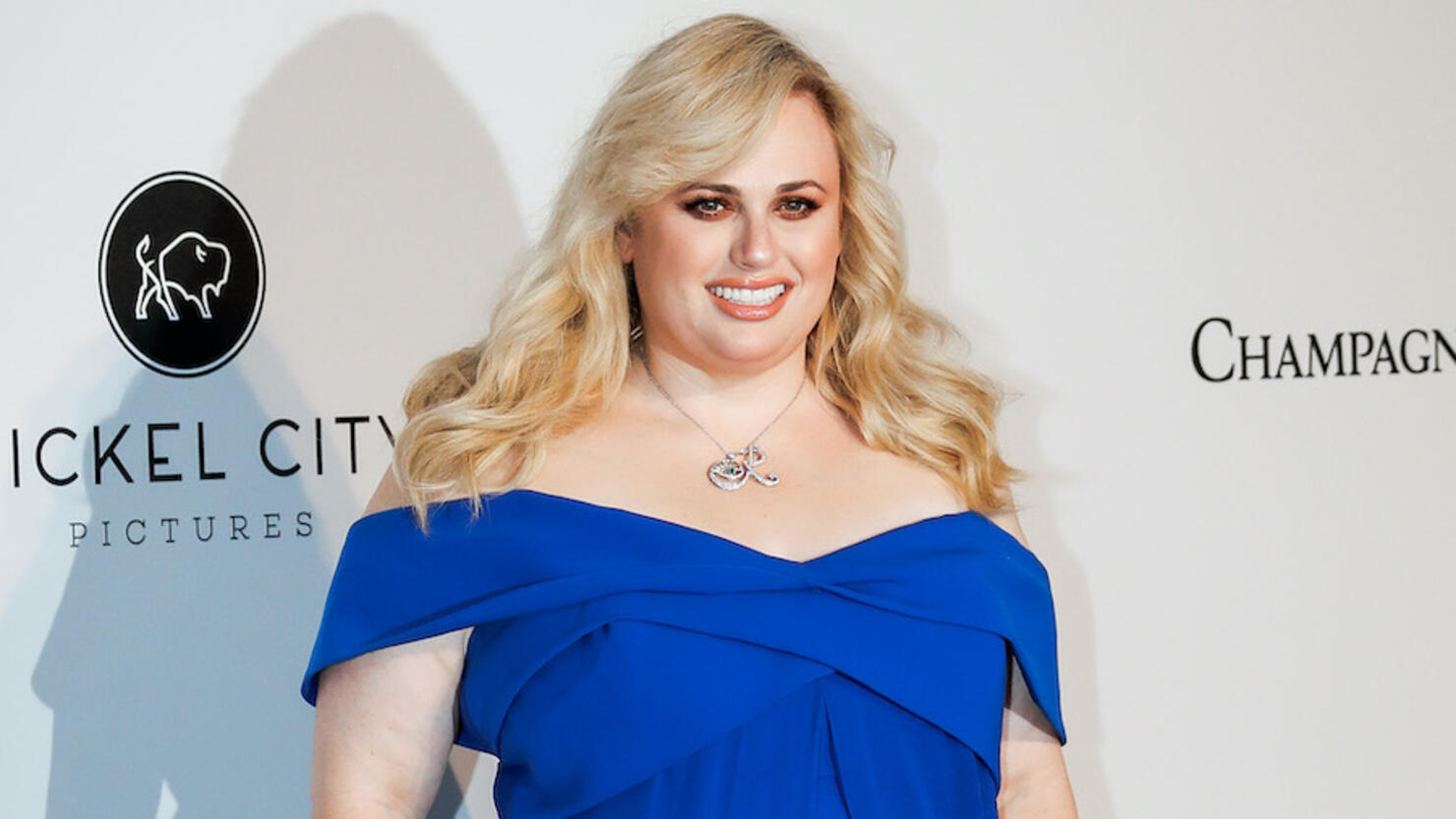 Rebel Wilson Says She S 6 Pounds Away From Weight Loss Goal See Her Now Iheart