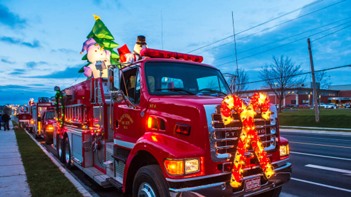 Auburn Christmas Parade 97.7 Kicker FM