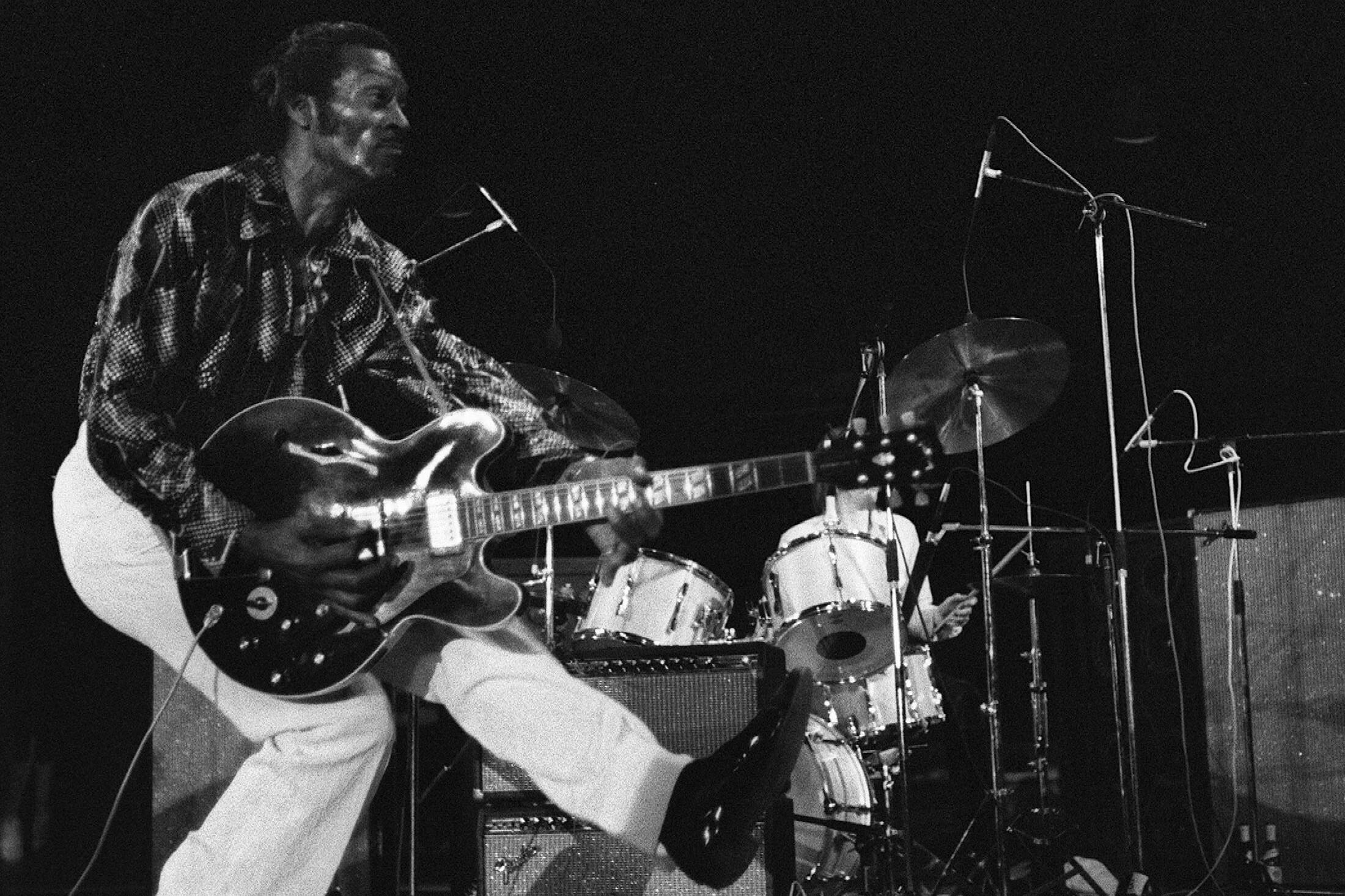 Chuck Berry Farts On Hooker