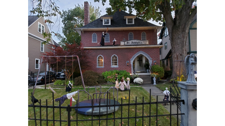 Joshua Davis and Marija Lasic decorate for Halloween