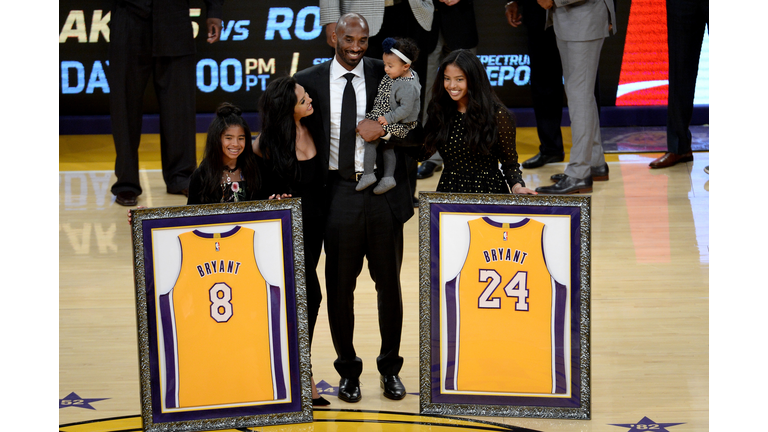 Golden State Warriors v Los Angeles Lakers