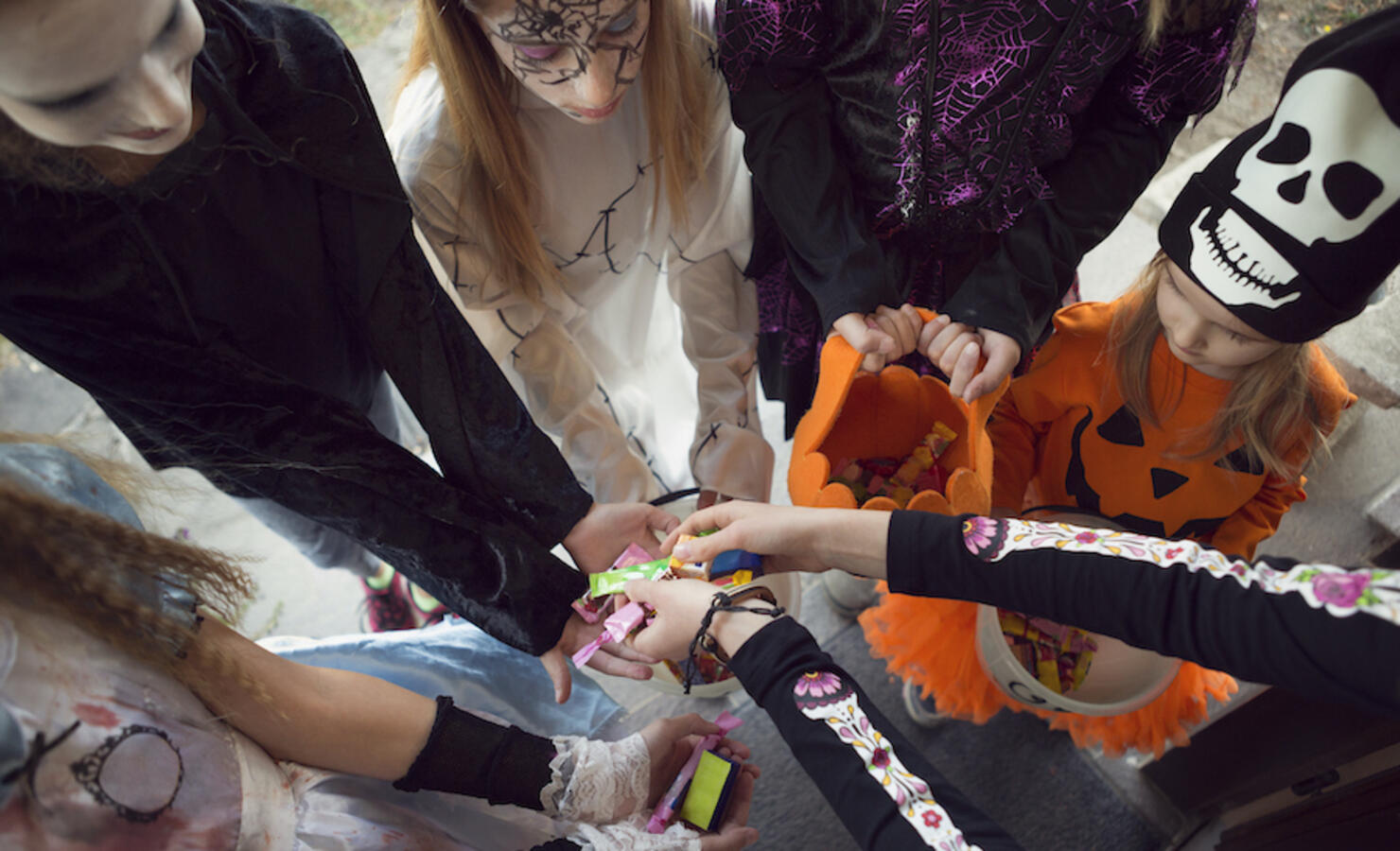 Boston Permits TrickOrTreating Amid Pandemic, Urges Safety