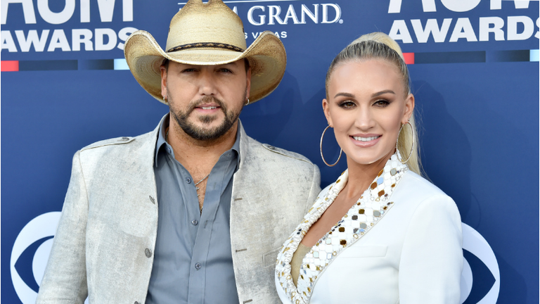 Jason Aldean's Wife Brittany Shares Christmas Card-Worthy Family Photo