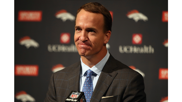 Peyton Manning Announces Retirement