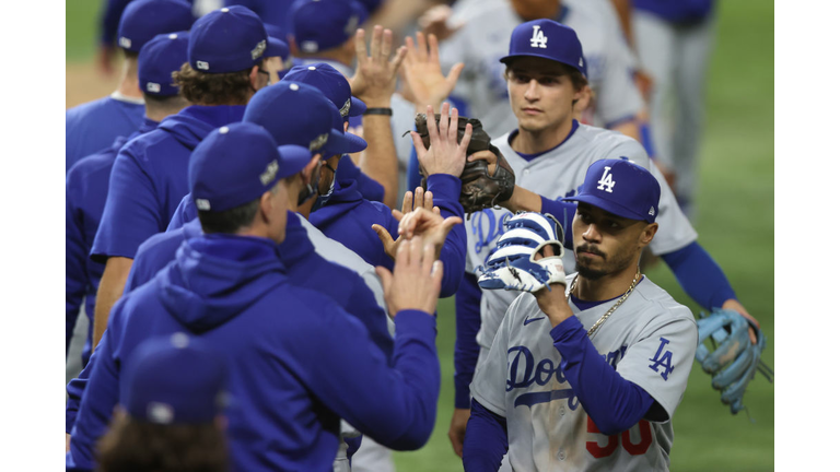 League Championship - Los Angeles Dodgers v Atlanta Braves - Game Five