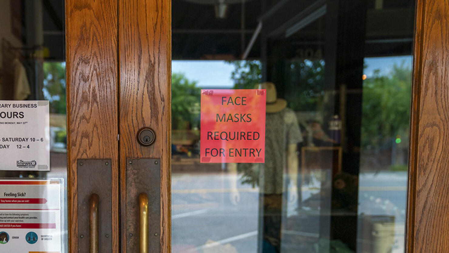 Kansas Governor Issues Mandatory Mask Wearing Order As Covid-19 Cases Rise