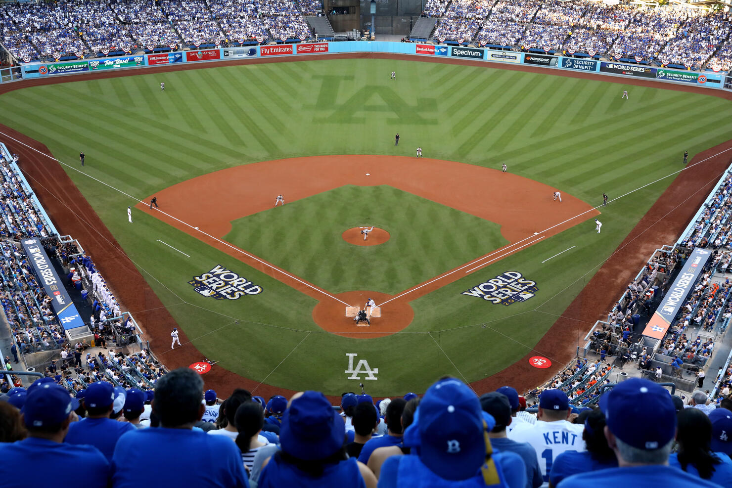 Dodger Stadium Hosts Away Game Viewing Parties With World Series