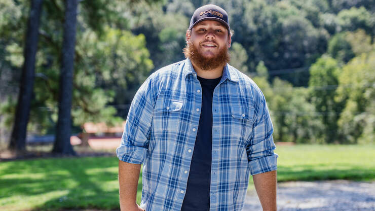 Luke Combs iHeartCountry Album Listening Party: How to ...