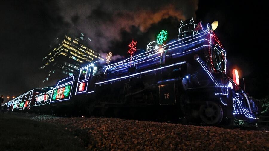 Grapevine Is Gearing Up For the North Pole Express Train Ride iHeart