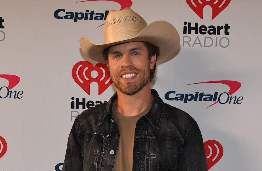 Dustin Lynch Teases New Music For Early 2021