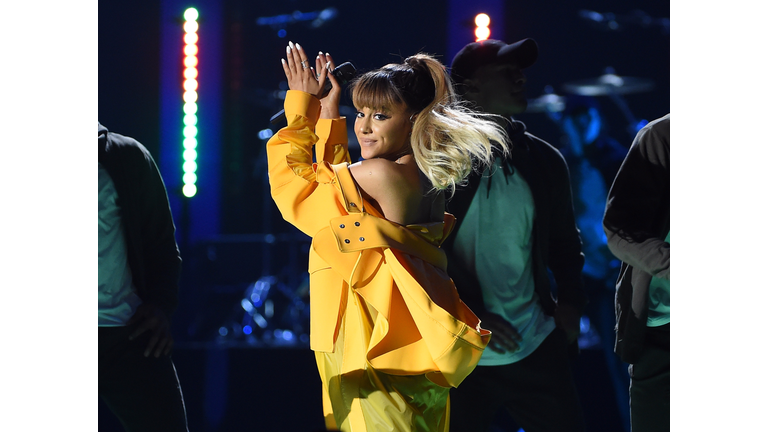 2016 iHeartRadio Music Festival - Night 2 - Show