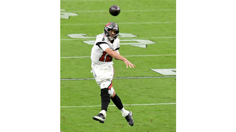Tampa Bay Buccaneers v Las Vegas Raiders