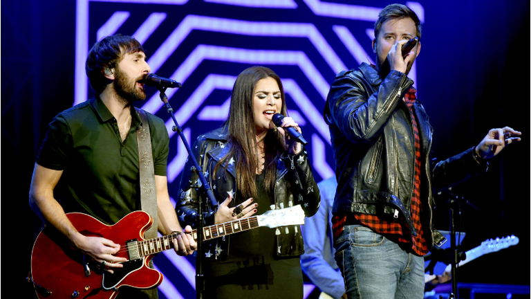 Lady A To Release Deluxe Version Of Their 2012 Holiday Album