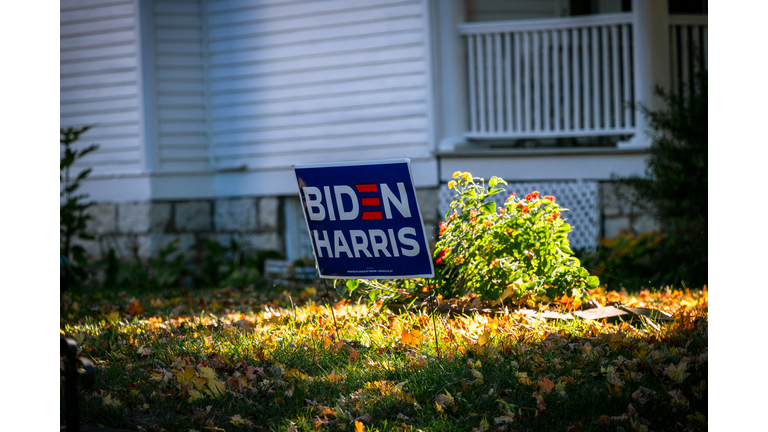 Kentuckians Cast Their Ballots On First Day Of Early Voting