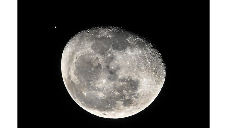 COLOMBIA-MOON-MARS