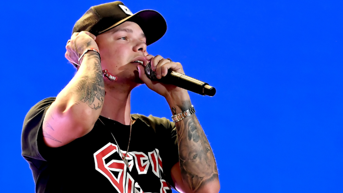 Dallas Cowboys, Kane Brown Dedicate Thanksgiving Halftime Show to