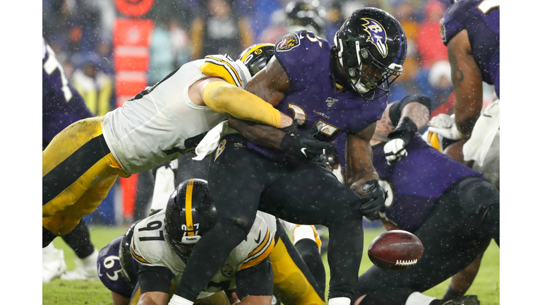 Pittsburgh Steelers v Baltimore Ravens