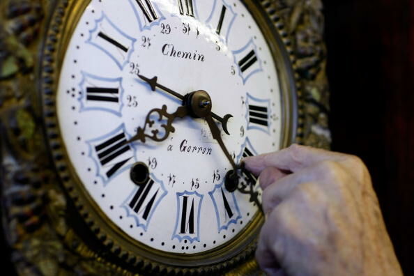 U.S. Prepares To Set Clocks Back As Daylights Saving Time Ends