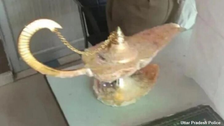 Con Artists in India Sell 'Wish-Granting' Lamp to Doctor for $41,600