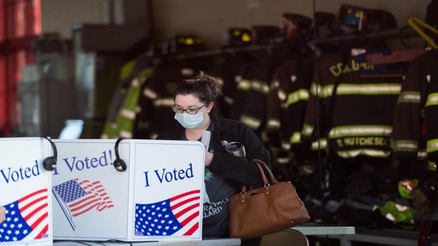 Your Last Minute Guide To Voting In Texas: Do's And Don'ts | IHeart