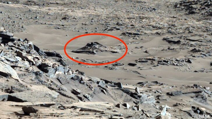 'Crashed Saucer' Spotted on Mars