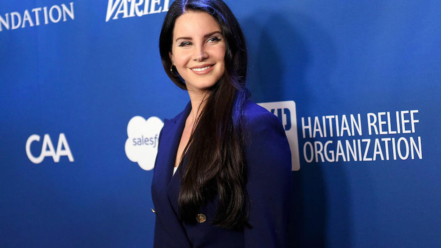 Lana Del Rey Says She Donates 'Every Dollar' from Her Tour 'Back