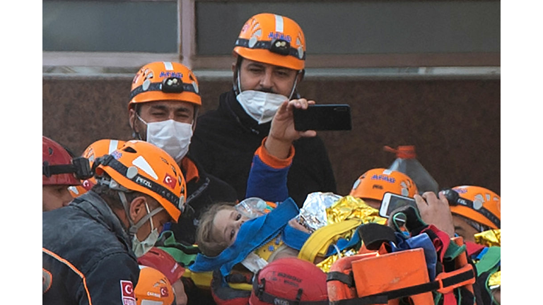 TOPSHOT-TURKEY-EARTHQUAKE-RESCUE