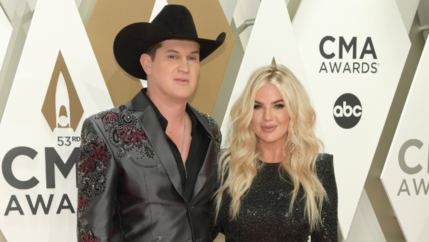 Jon Pardi Gives Fans A Glimpse At His Love Life With Fiancée Summer Duncan