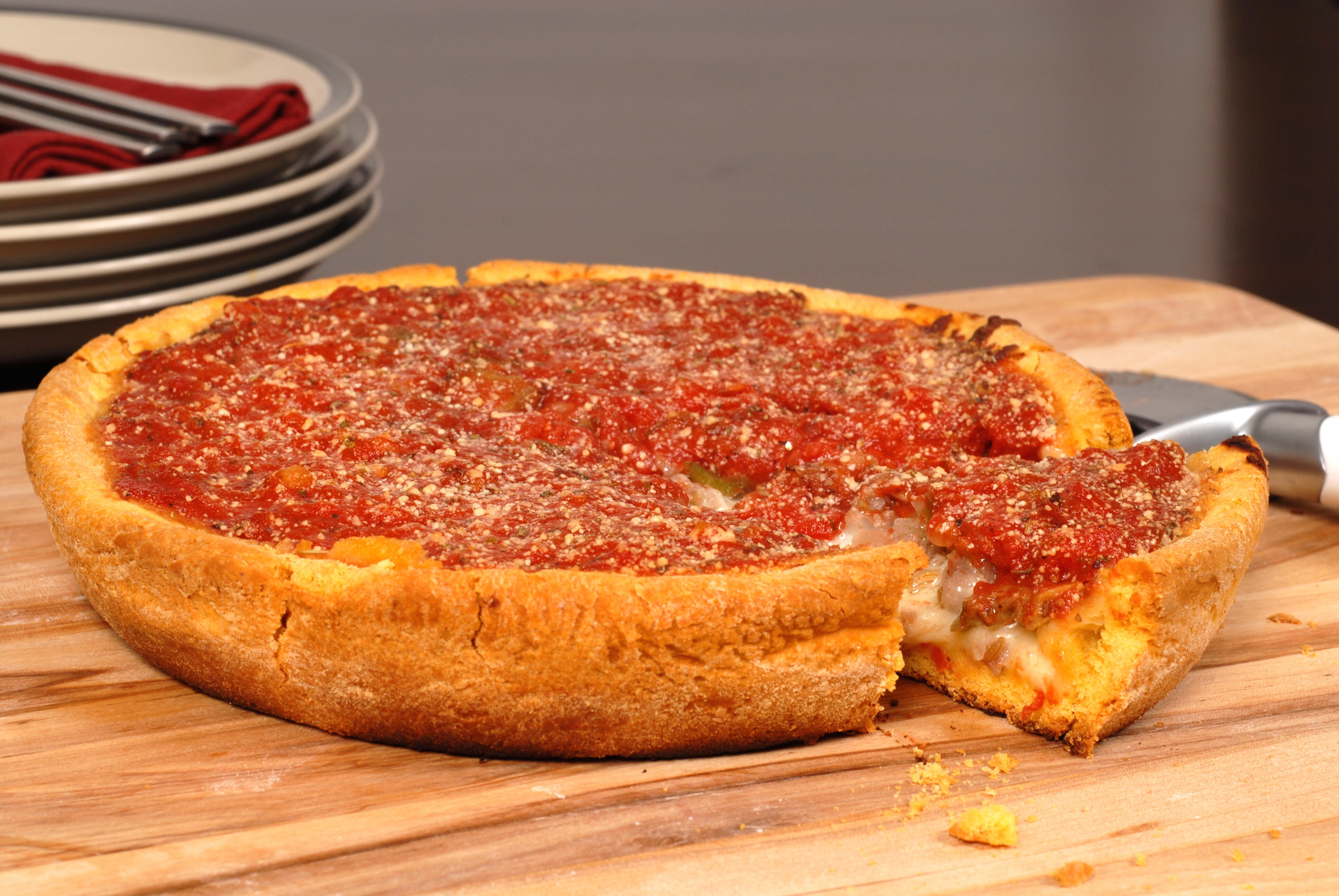 Чикаго пицца. Пицца Deep dish. Американская пицца Чикаго. Chicago Style Deep dish pizza. Deep dish по чикагски.