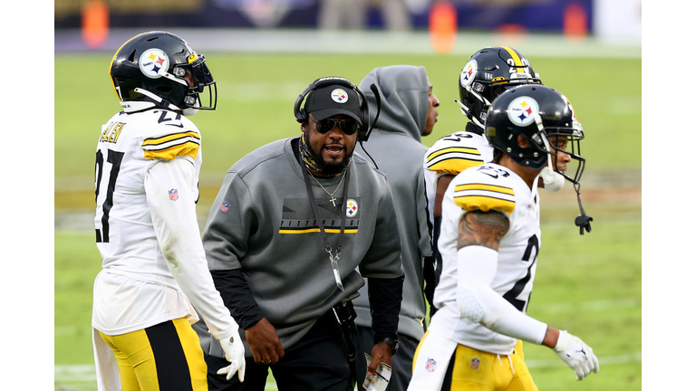 Pittsburgh Steelers v Baltimore Ravens