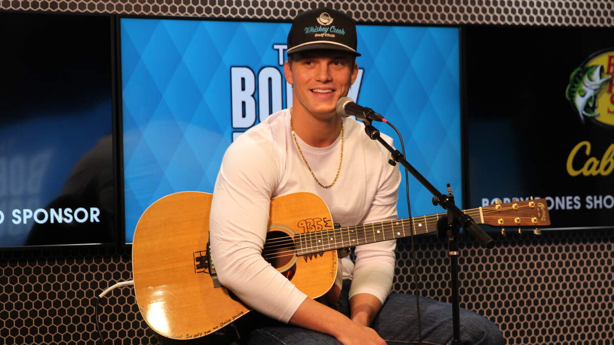 Parker McCollum Learned To Play Guitar From YouTube The Bobby Bones