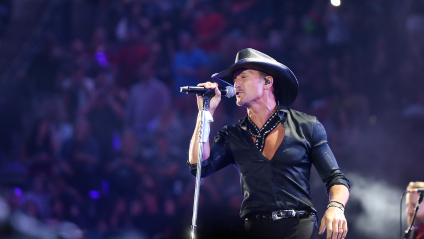 Tim McGraw Leaves The Cooking To Faith Hill On Thanksgiving