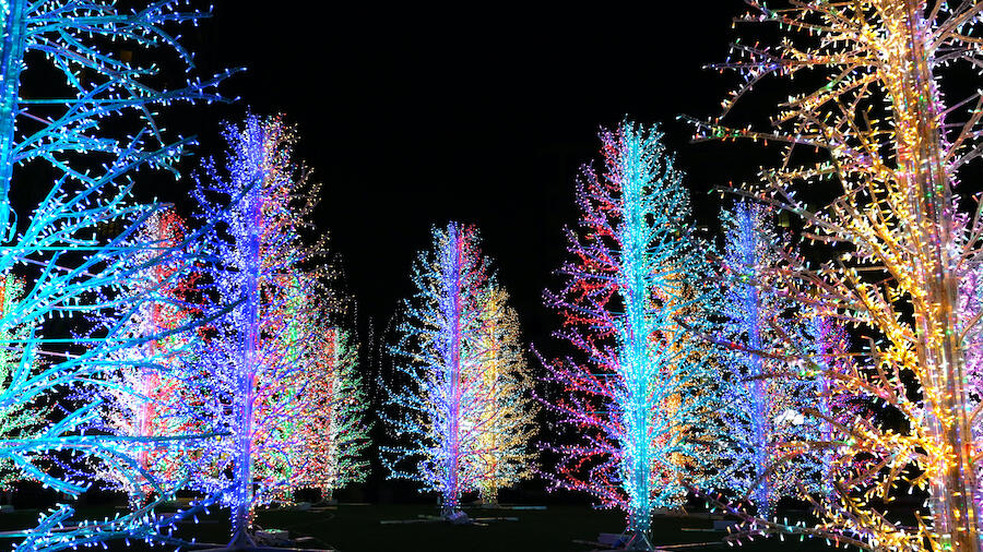 Loudon Christmas Lights 2022 2.5-Mile Drive-Thru Holiday Light Show Opening Thanksgiving Night In Nh |  Iheart