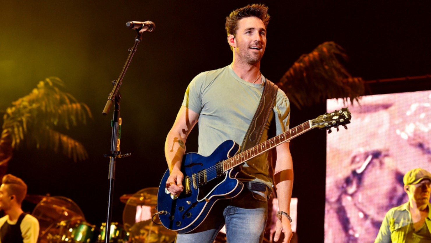 Jake Owen Shares Epic Throwback Photo With His Twin Brother | iHeart