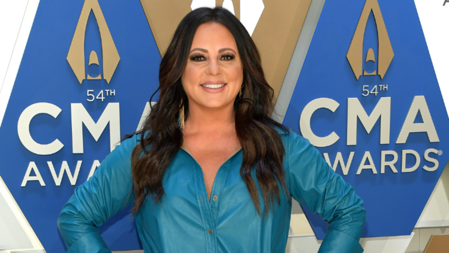 Sara Evans' Father Has Died Following Battle With Alzheimers