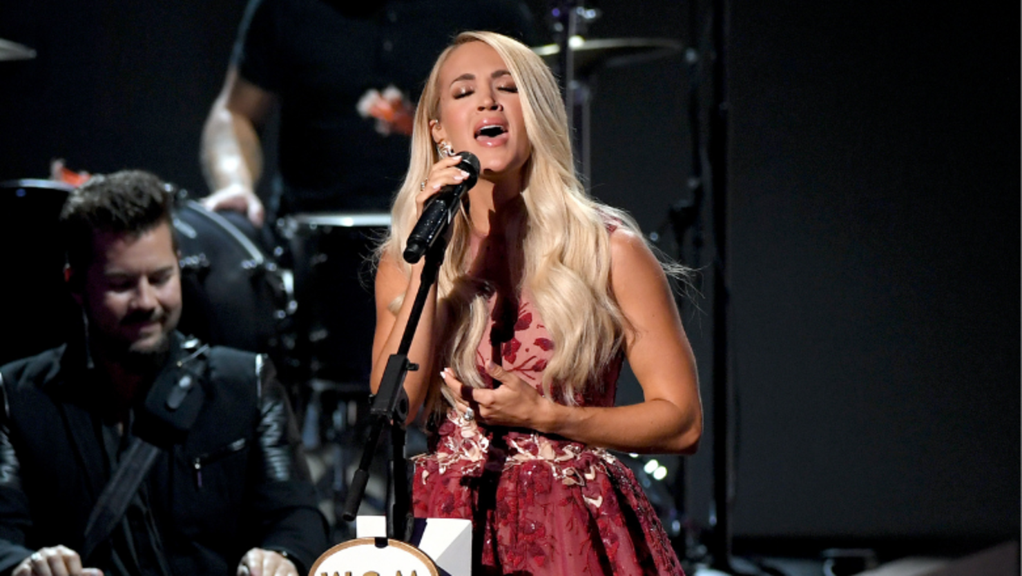 Carrie Underwood Shares Her Favorite Things About Thanksgiving